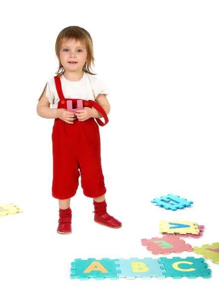Kleines Mädchen und Buchstaben — Stockfoto