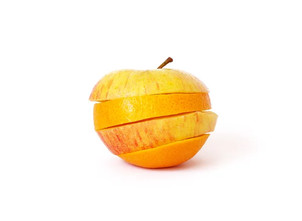 Pomeranč a jablko, samostatný — Stock fotografie