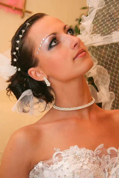 Menyasszony menyasszonyi ruhában — Stock Fotó