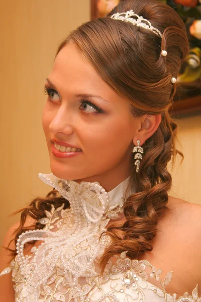 Menyasszony menyasszonyi ruhában — Stock Fotó