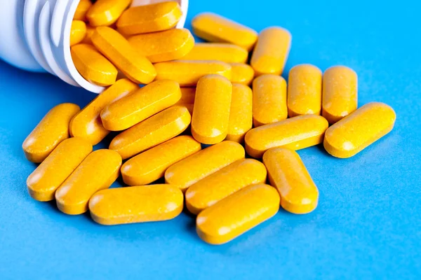 Suplementos em forma de pílula — Fotografia de Stock