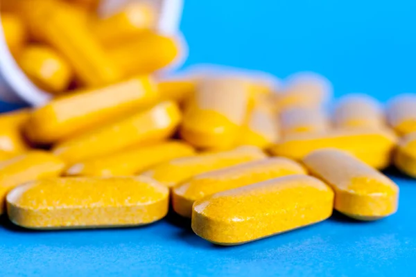 Suplementos en forma de pastilla —  Fotos de Stock