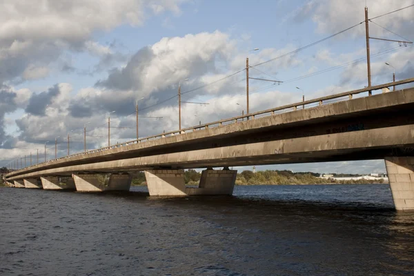 Ponte sull'isola di Riga — Foto Stock