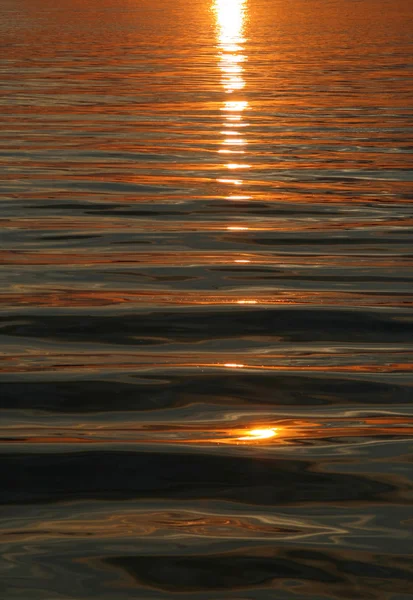 Pôr do sol fundo da água — Fotografia de Stock