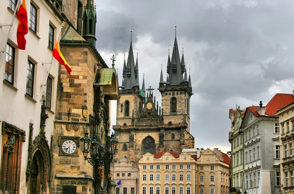 Tyn cathedral in Praag, Tsjechië — Stockfoto
