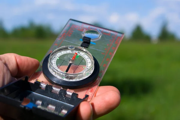 손 보유 kompass — 스톡 사진