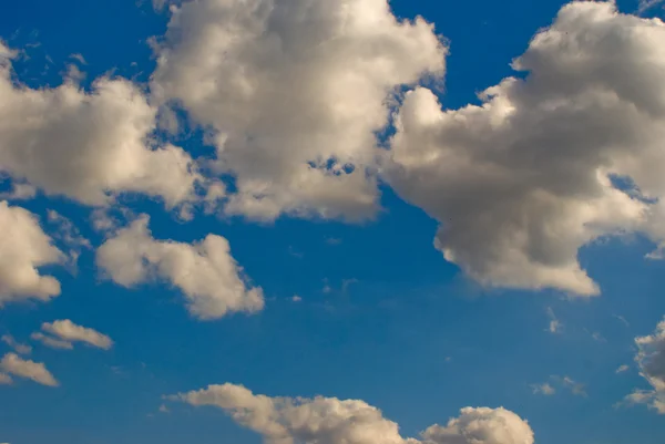 Céu e nuvens — Fotografia de Stock