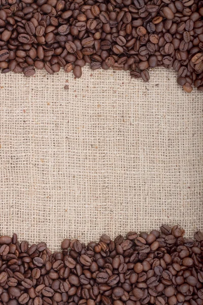 Braune geröstete Kaffeebohnen. — Stockfoto