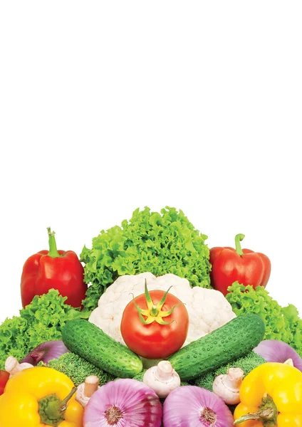 Surtido de verduras frescas aisladas en wh — Foto de Stock