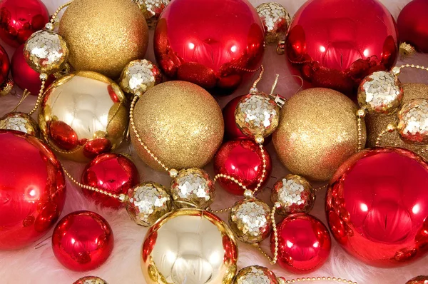 Karácsonyi játékok, angyalok & arany borda — Stock Fotó