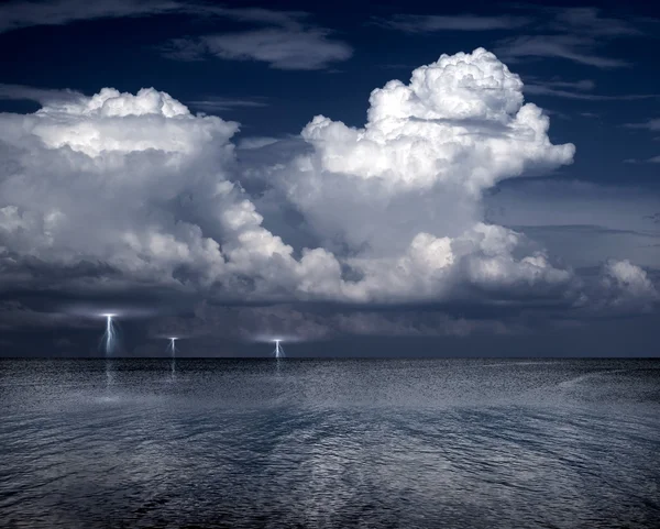 Thunder. — Stock Photo, Image