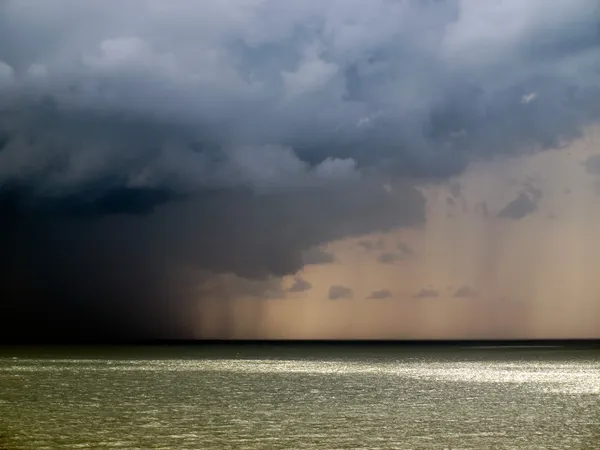 Rain over sea. — Stock Photo, Image