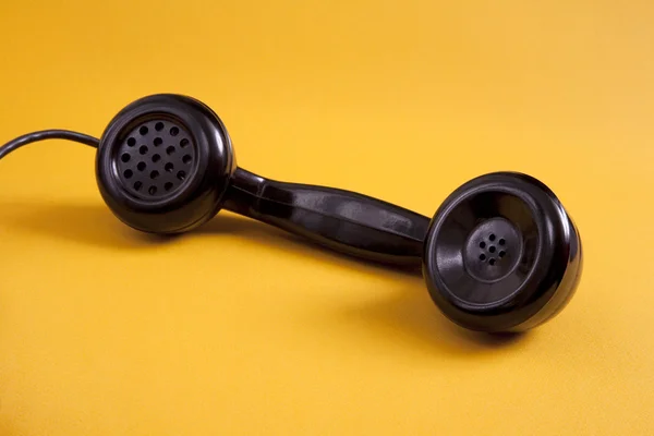 Чёрный ретро-телефон — стоковое фото