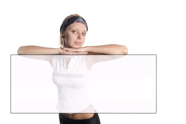 Chica atleta sosteniendo una forma de papel —  Fotos de Stock