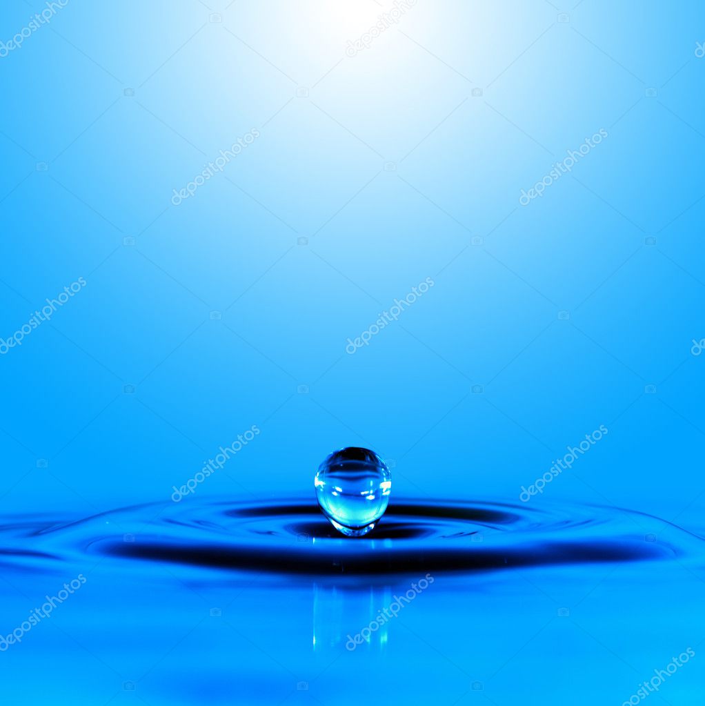 Falling Drop Of Blue Water — Stock Photo © Cookelma 1190144