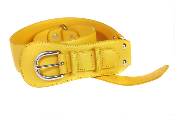 Cinturão amarelo sobre um fundo branco — Fotografia de Stock