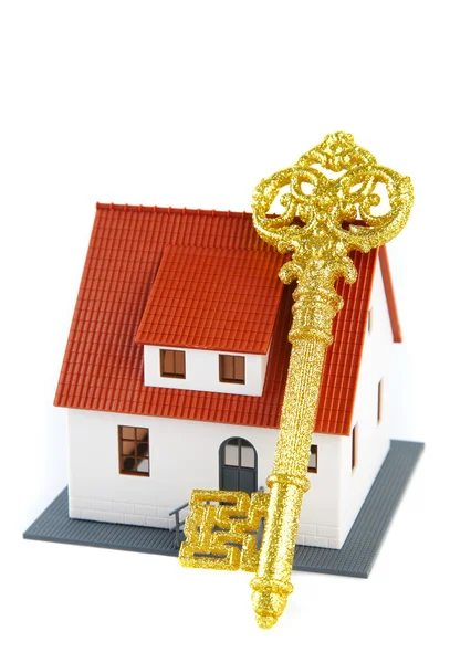 Domu i klucz — Zdjęcie stockowe