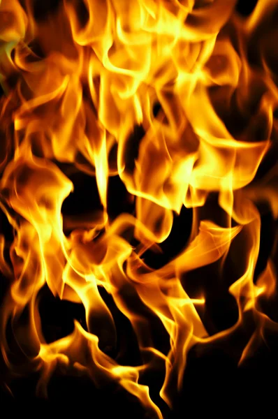 Foto van de brand op een zwarte achtergrond — Stockfoto
