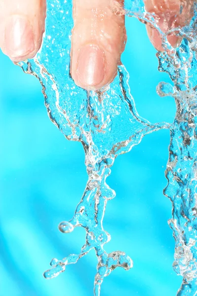 Mano umana e acqua — Foto Stock