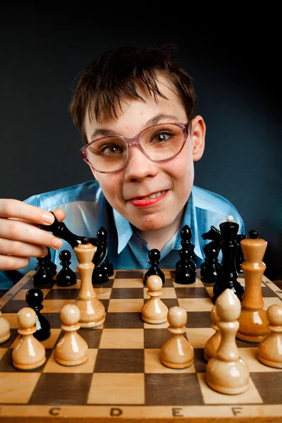 书呆子下棋 — 图库照片