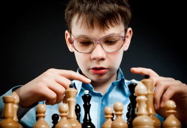 Nerd play chess clipart