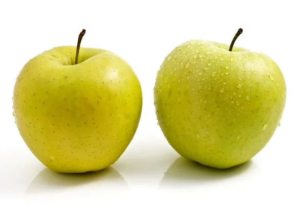 흰색 위에 고립 된 녹색 사과 — 스톡 사진