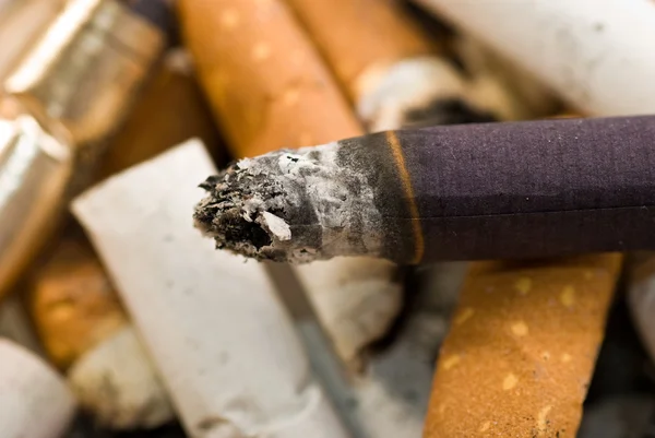 Burnin-Zigarette — Stockfoto