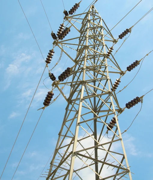 Blue sky and electrical tower. — Stock Photo, Image
