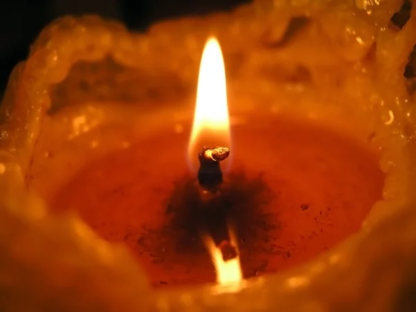 蜡烛及火焰. 图库图片