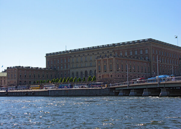 Poicture of Stockholm Royal palace from the chanal side.