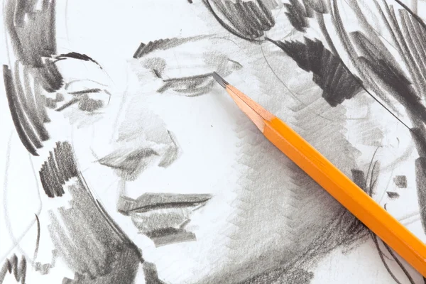 Рисунок девушки графитовым карандашом — стоковое фото