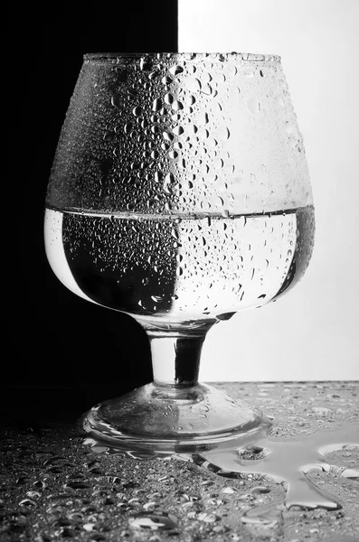 Влажное стекло — стоковое фото
