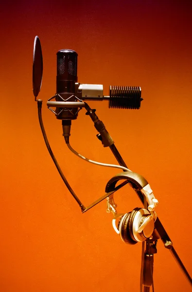 Студійний мікрофон — стокове фото