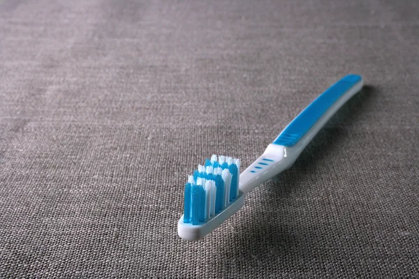Синяя зубная щётка — стоковое фото