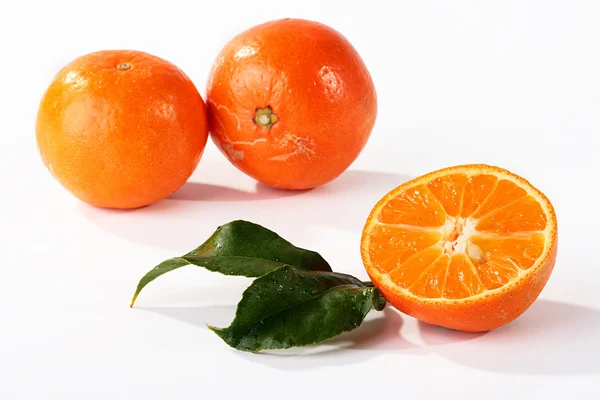 Hälften av en tangerine — Stockfoto