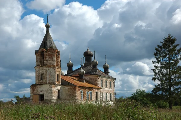 Old russian country church — стокове фото