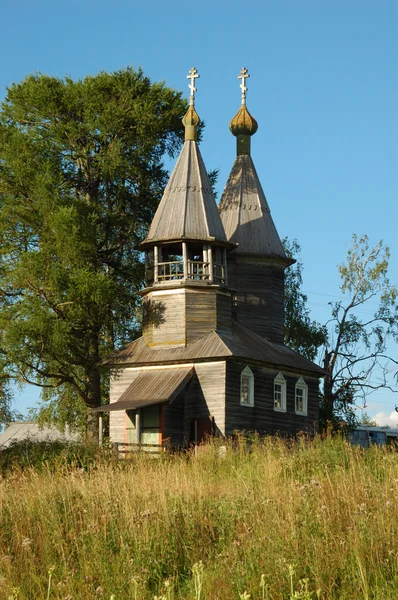 Gamla ryska trä landet kapell — Stockfoto