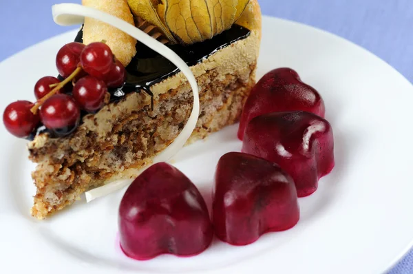 Luxus sütemény, gyümölcs és jeges szív Stock Kép