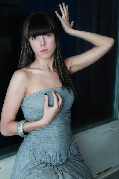 Sexy vrij jonge vrouw — Stockfoto