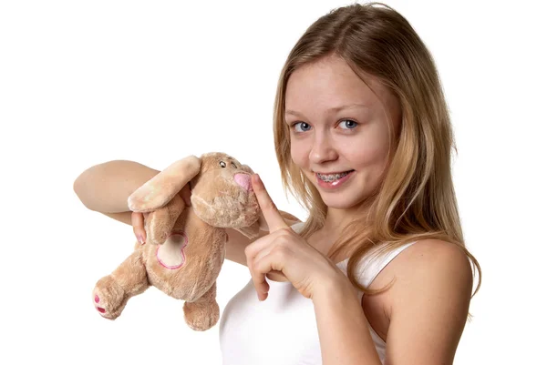 Menina e um coelho fofo — Fotografia de Stock