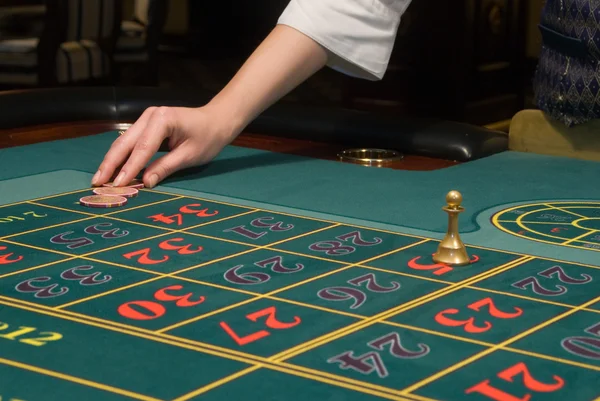 Roulette bord i casino — Stockfoto