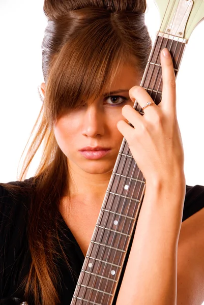 Flicka med gitarr, porträtt — Stockfoto