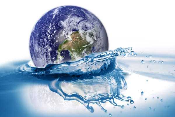 A Terra cai na água. Alguns gráficos em — Fotografia de Stock