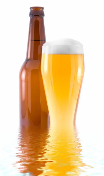 En flaska och ett glas öl — Stockfoto