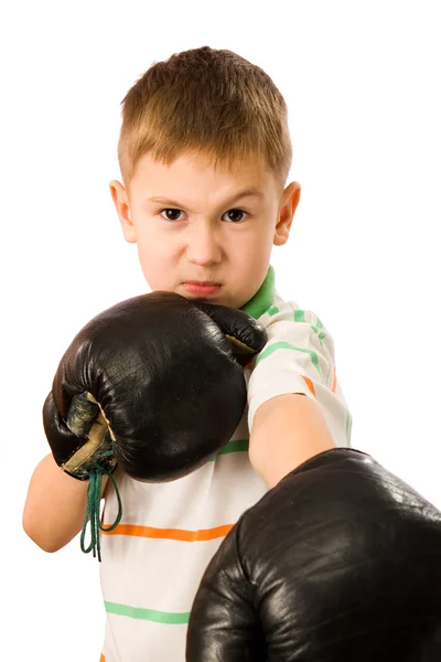 Der Junge in Boxhandschuhen — Stockfoto