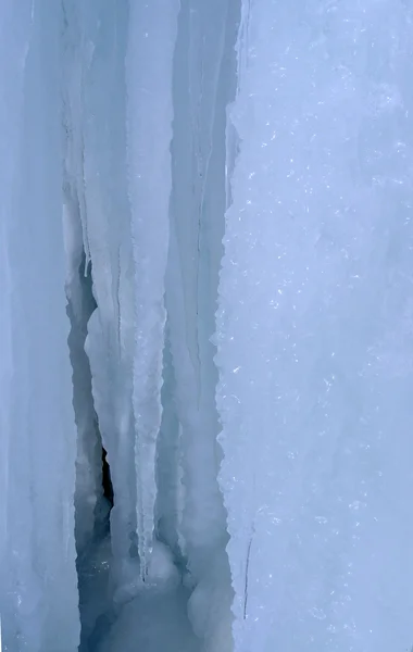 Блоки льда, которые оттаивают . — стоковое фото