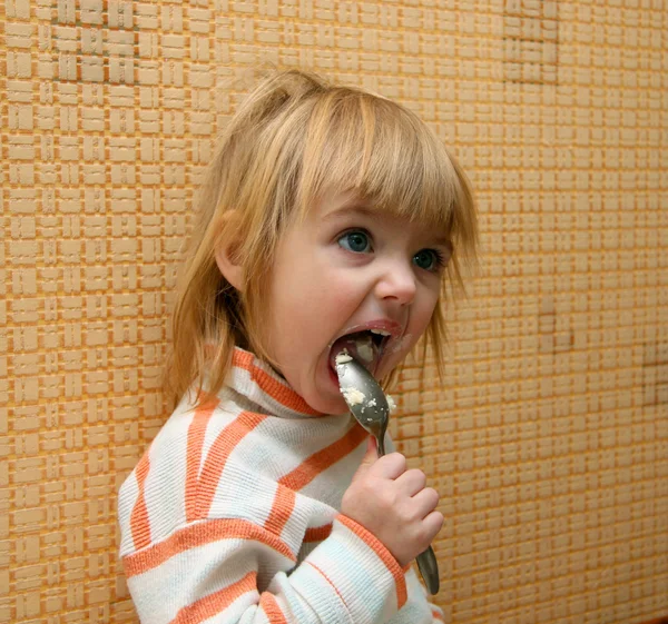 Child with the spoon — Stock Photo, Image