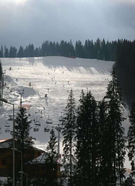 Ośrodek narciarski montażu — Zdjęcie stockowe