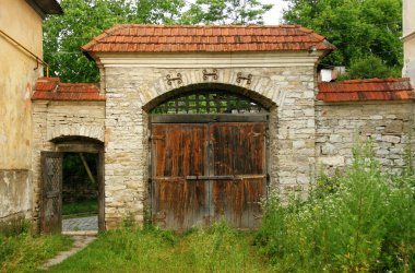 Old wooden gate clipart