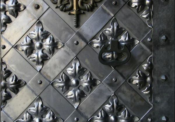 Puerta de hierro antigua — Foto de Stock